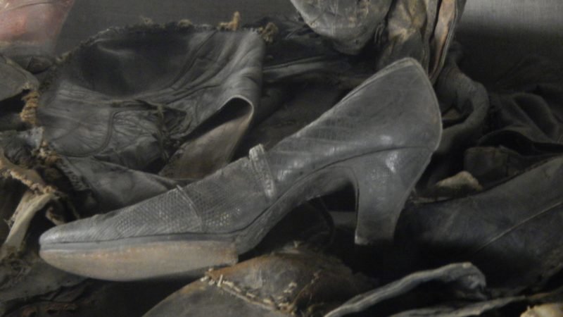 auschwitz zwiedzanie - buty więżniów